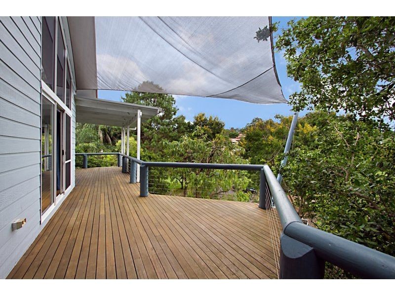 6 Sapphire Court, Kenmore QLD 4069