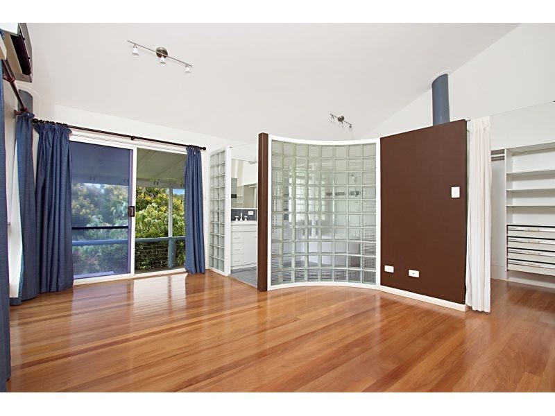 6 Sapphire Court, Kenmore QLD 4069