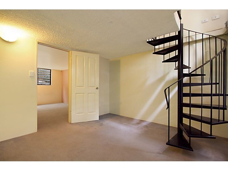 24 Miskin Street, Toowong QLD 4066