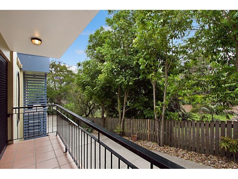 24 Miskin Street, Toowong QLD 4066