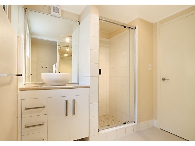 40 Castlebar Street, Kangaroo Point QLD 4169