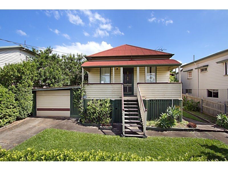 27 Macrossan Avenue, Norman Park QLD 4170