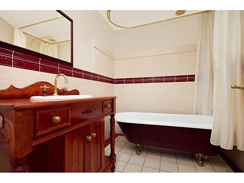 87 Russell Terrace, Indooroopilly QLD 4068