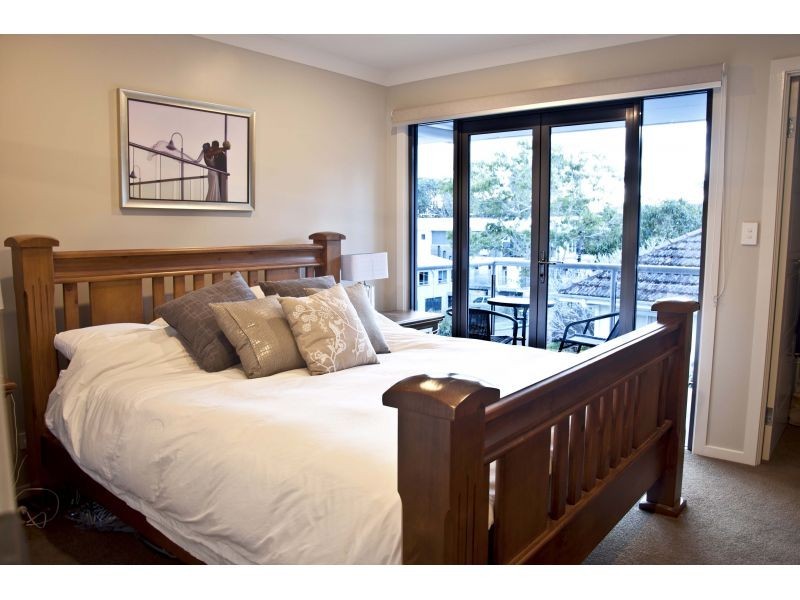 42 Brown Street, Camp Hill QLD 4152