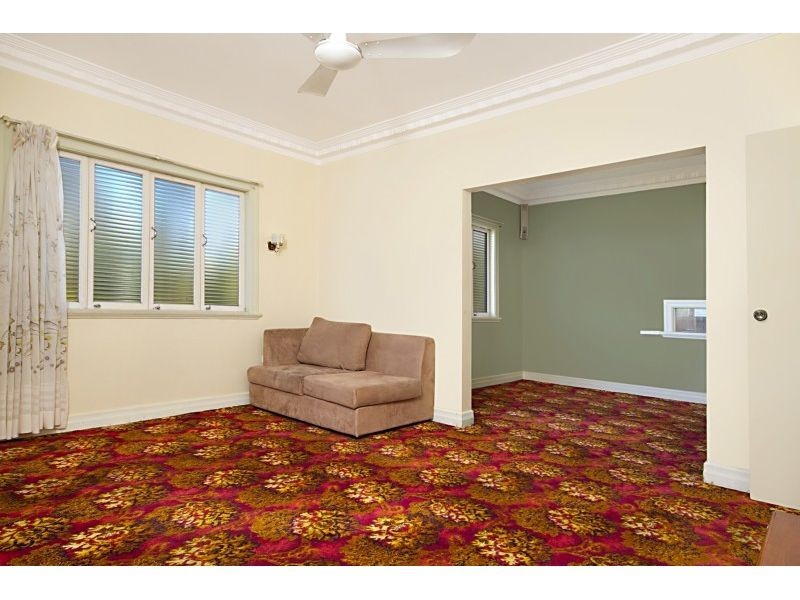 2 Bentley Street, Morningside QLD 4170