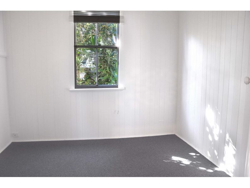 6 Jones Street, Red Hill QLD 4059