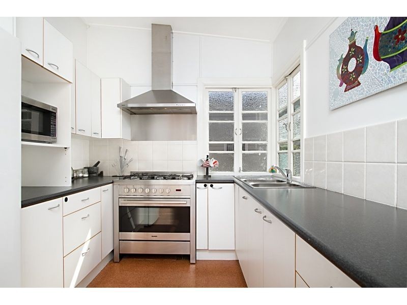 9 Fagan Road, Herston QLD 4006