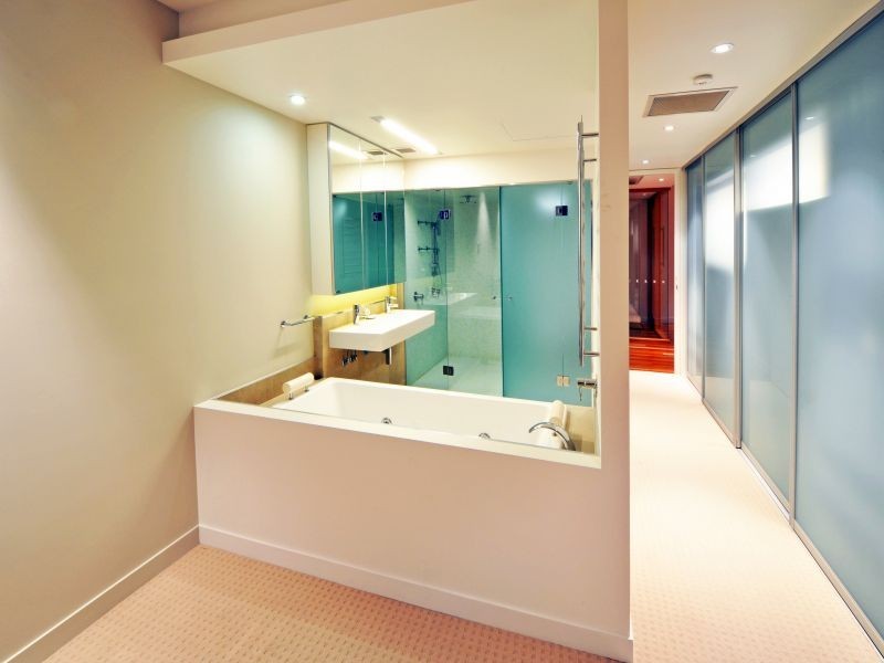 33 Ellis Street, Kangaroo Point QLD 4169