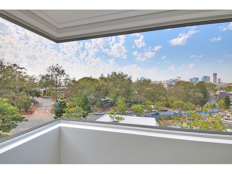 60 Blamey Street, Kelvin Grove QLD 4059