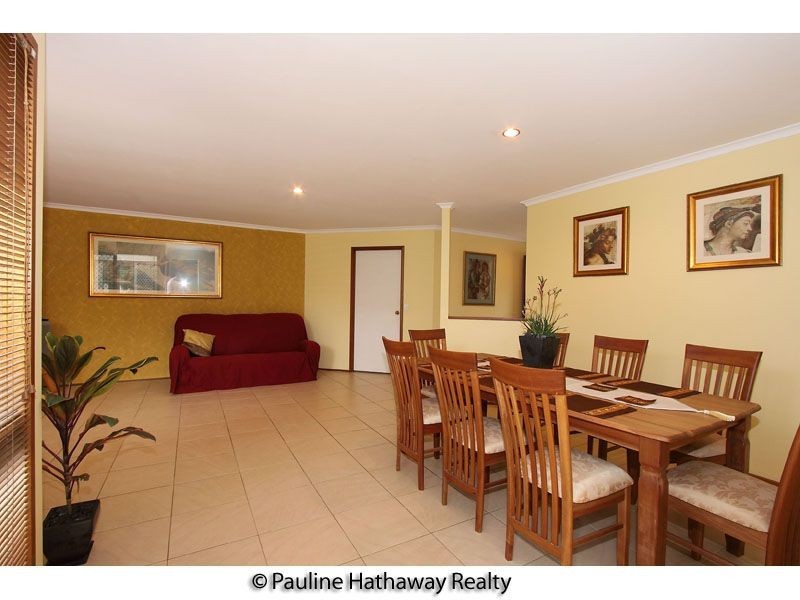 27 Kulmaren Grove, Karana Downs QLD 4306