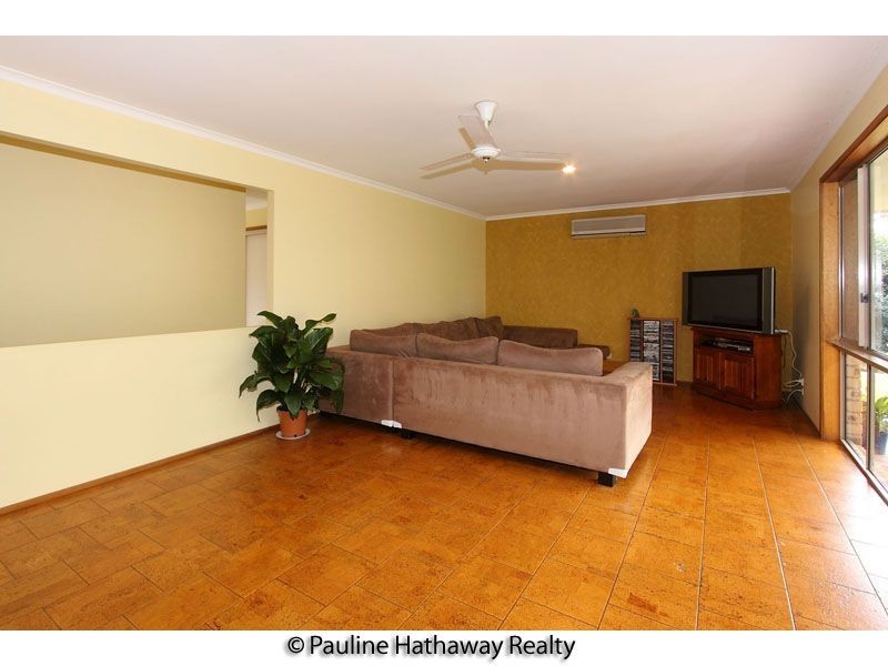 27 Kulmaren Grove, Karana Downs QLD 4306