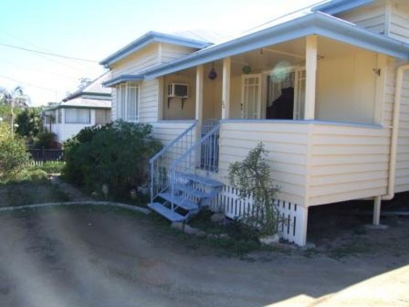 54 Mary Street, Blackstone QLD 4304