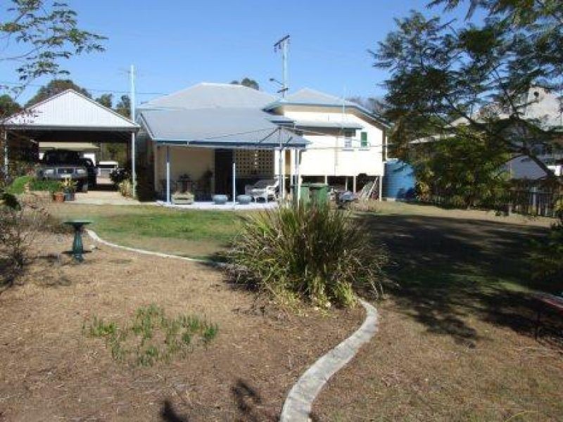 54 Mary Street, Blackstone QLD 4304