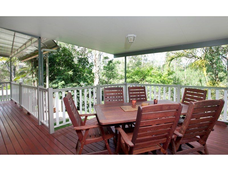 27 Nalya Crescent, Karana Downs QLD 4306