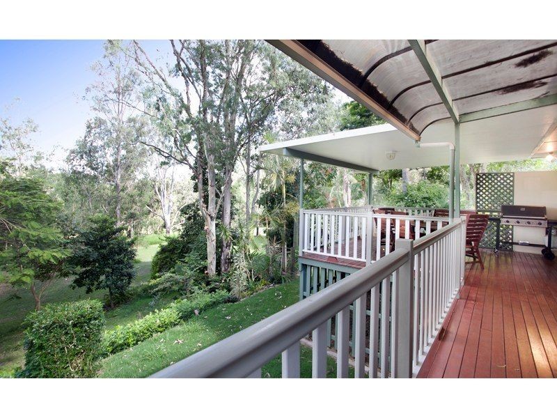 27 Nalya Crescent, Karana Downs QLD 4306