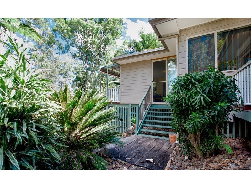 27 Nalya Crescent, Karana Downs QLD 4306