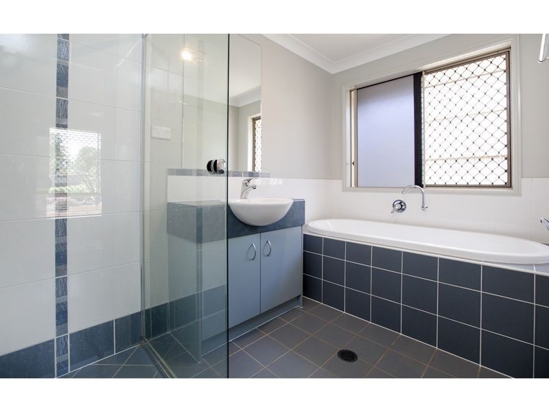 29 Jeff Collins Circuit, Bellbird Park QLD 4300