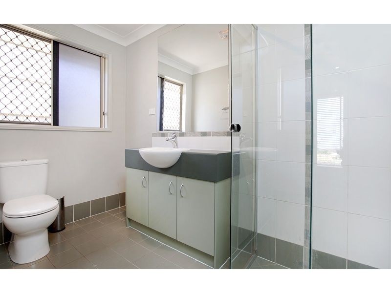 29 Jeff Collins Circuit, Bellbird Park QLD 4300