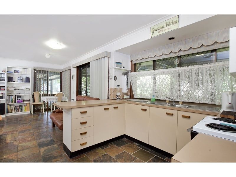 17 Illawong Way, Karana Downs QLD 4306