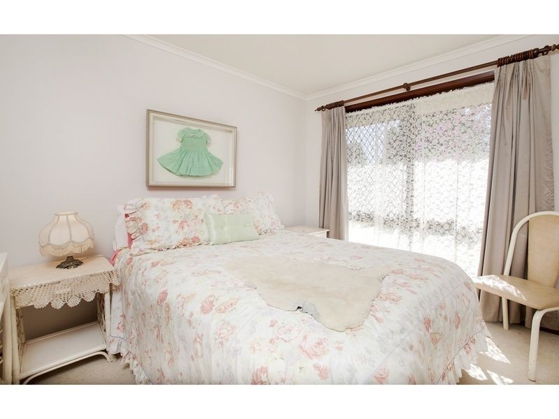 17 Illawong Way, Karana Downs QLD 4306