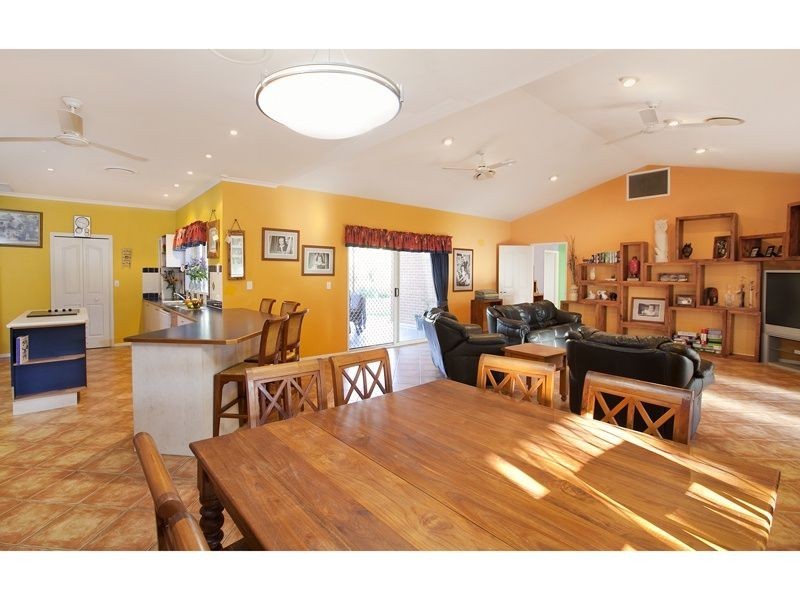 30 Craigerne Court, Chuwar QLD 4306