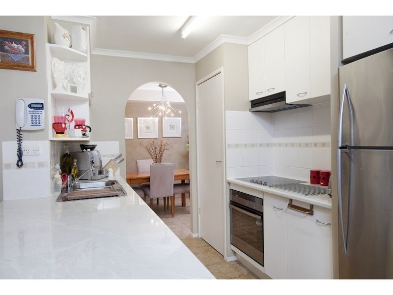 14 Leuneah Lane, Karana Downs QLD 4306