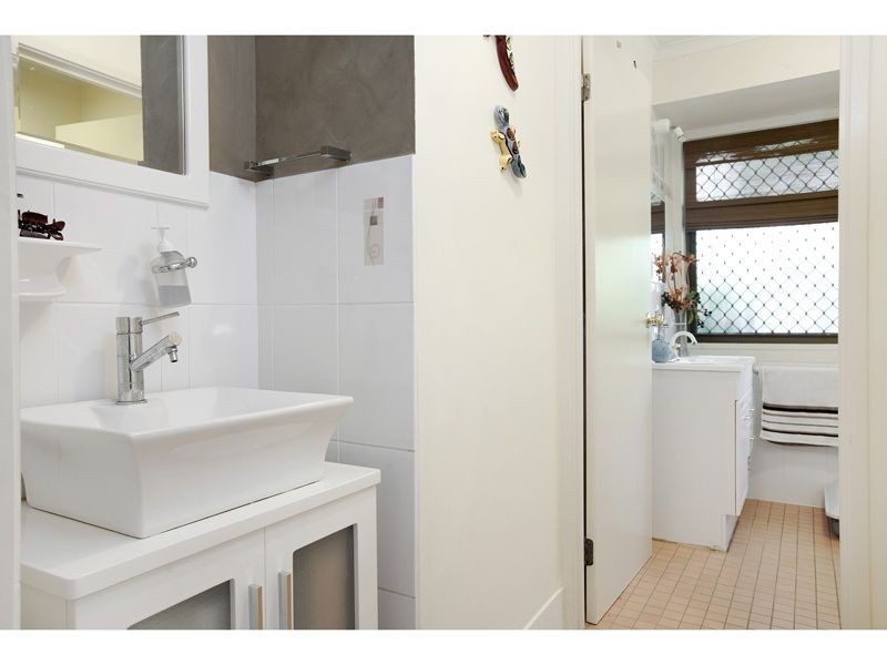 14 Leuneah Lane, Karana Downs QLD 4306