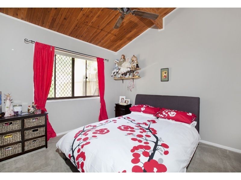 11 Tanderra Way, Karana Downs QLD 4306