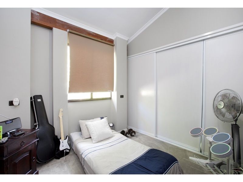 11 Tanderra Way, Karana Downs QLD 4306