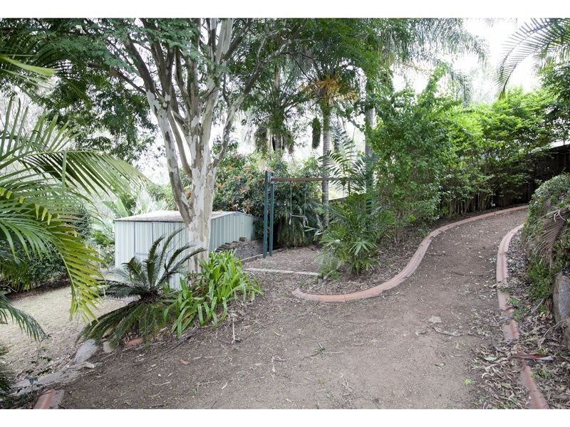 11 Tanderra Way, Karana Downs QLD 4306