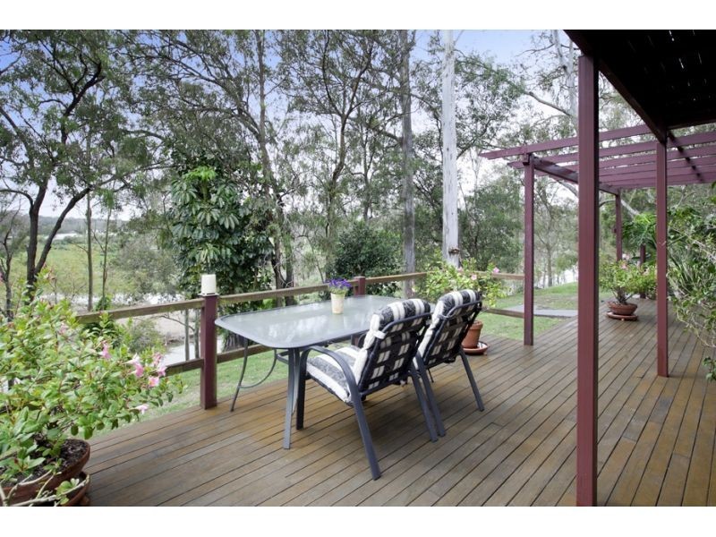 76 Leichhardt Crescent, Barellan Point QLD 4306