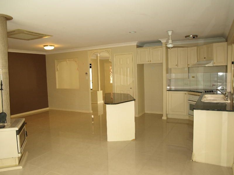 10 Horton Drive, Chuwar QLD 4306