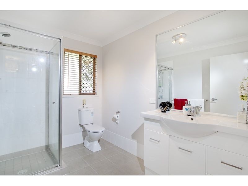 216 Blackwall Road, Chuwar QLD 4306