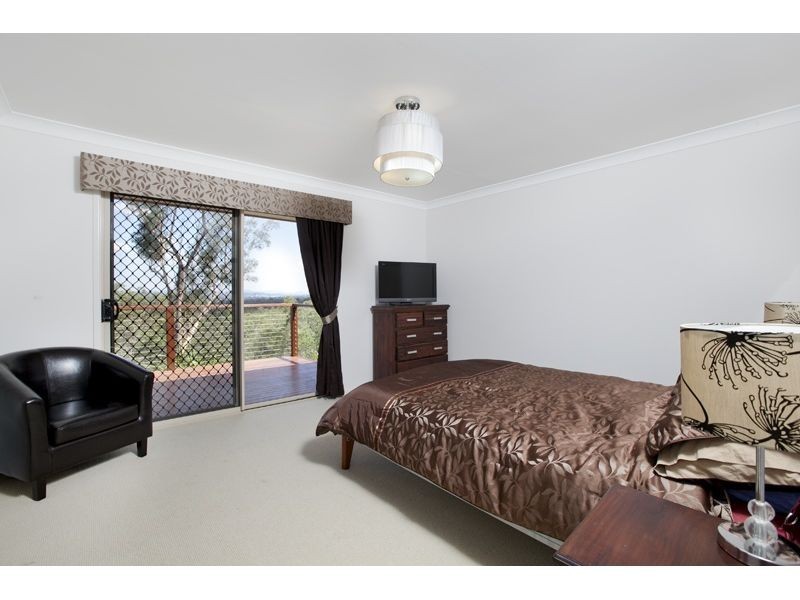 216 Blackwall Road, Chuwar QLD 4306