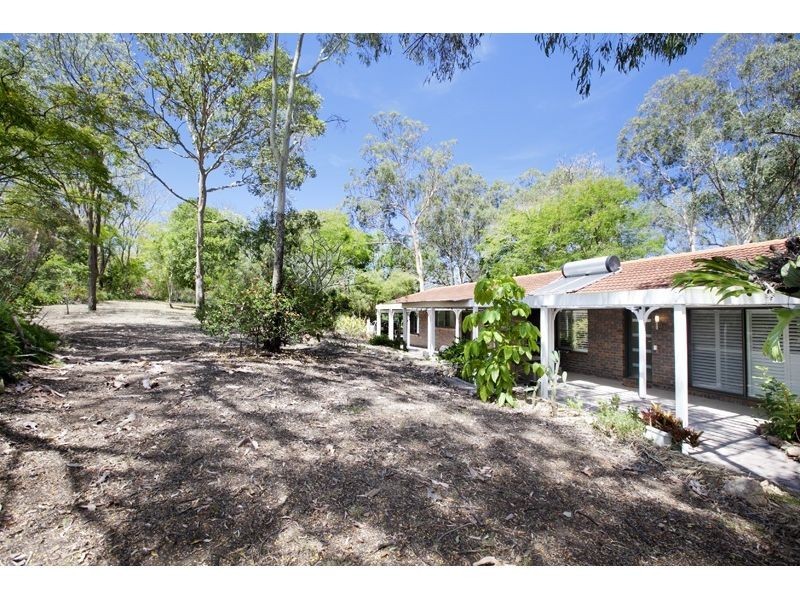 8 Illoura Grove, Karana Downs QLD 4306