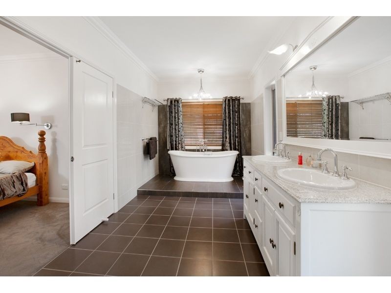 65 Lyndon Way, Karalee QLD 4306