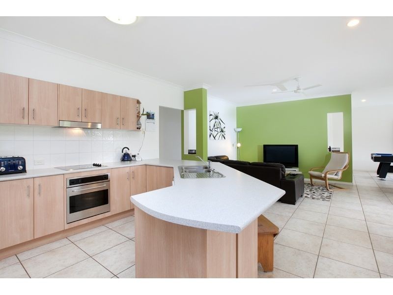 4/16 Leuneah Lane, Karana Downs QLD 4306