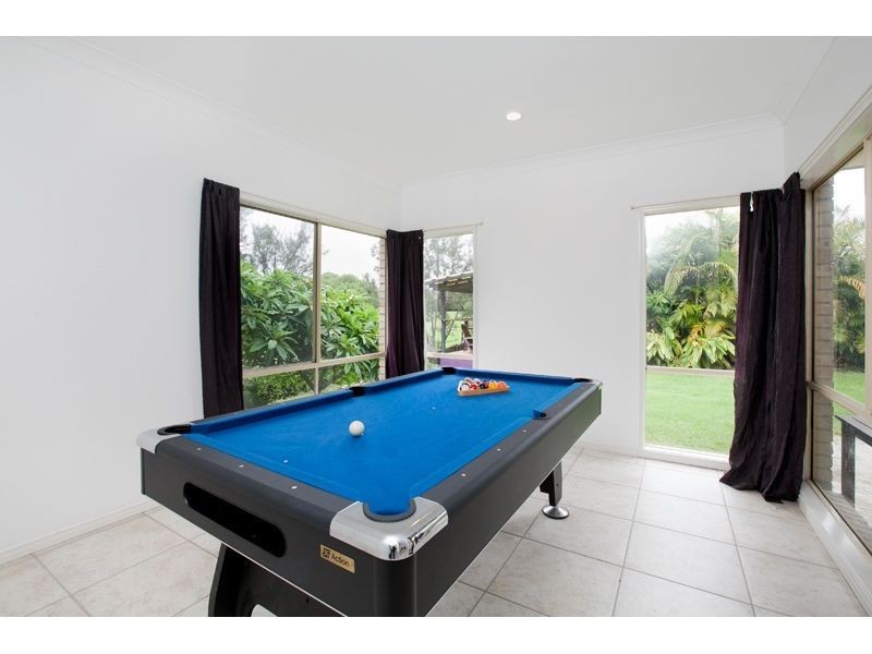 4/16 Leuneah Lane, Karana Downs QLD 4306