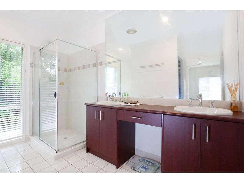 4/16 Leuneah Lane, Karana Downs QLD 4306