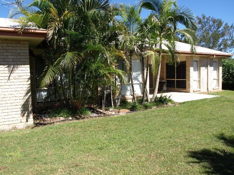 4/16 Leuneah Lane, Karana Downs QLD 4306
