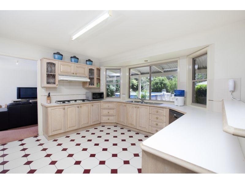 30 College Road, Karana Downs QLD 4306