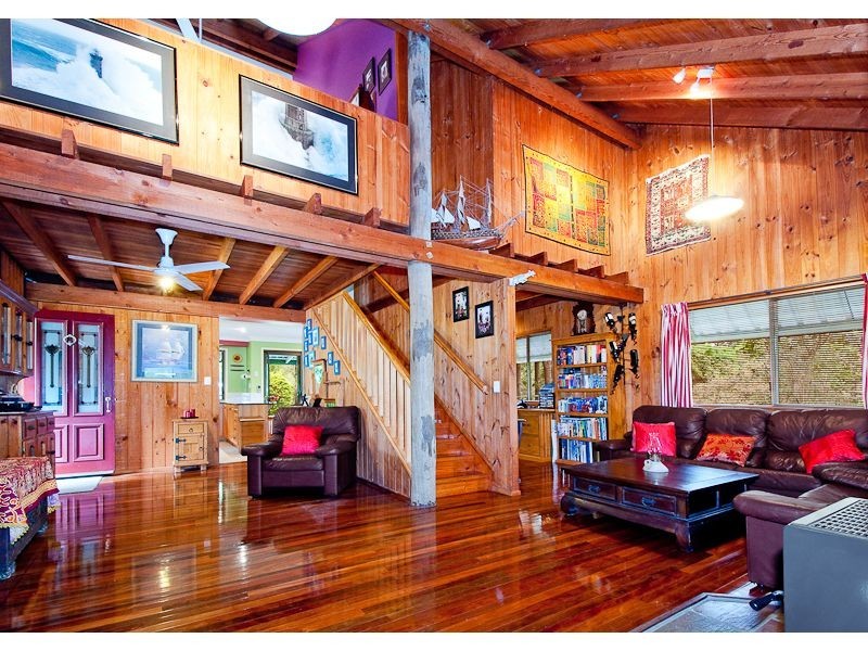 6 Wandoo Court, Karana Downs QLD 4306