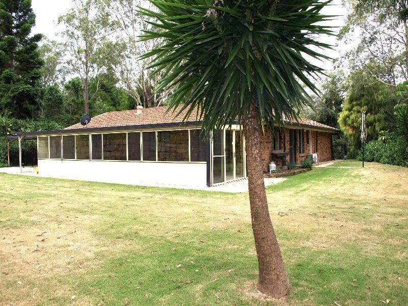 32 Langlands Street, Chuwar QLD 4306