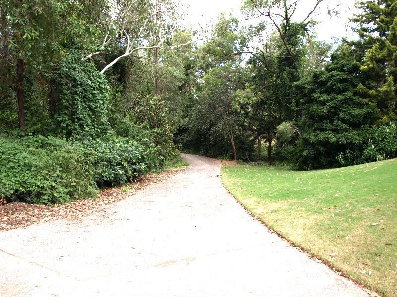 32 Langlands Street, Chuwar QLD 4306