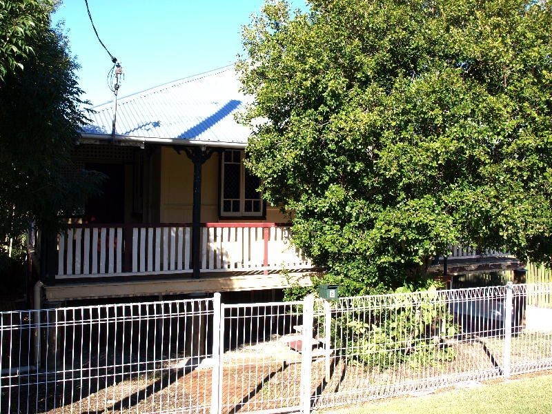 8 Randall Street, Newtown QLD 4305