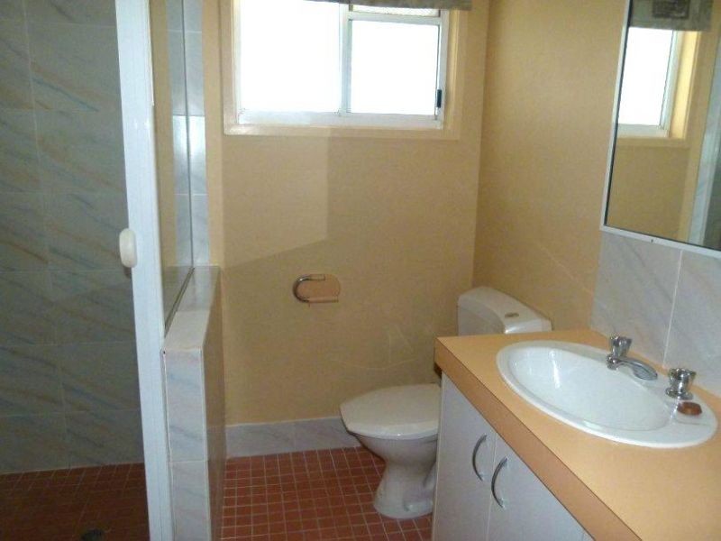 182 College Road, Karana Downs QLD 4306