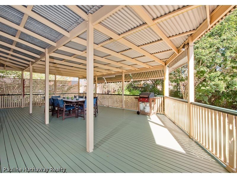 6 Leuneah Lane, Karana Downs QLD 4306