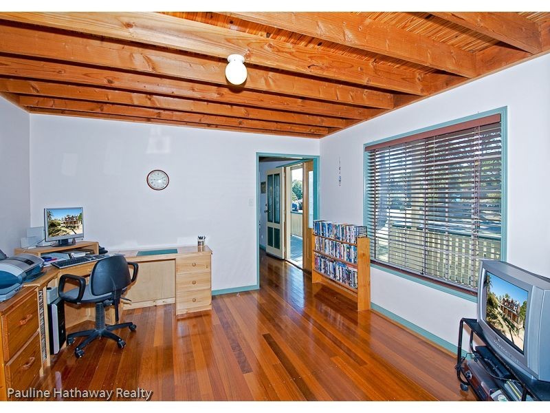 6 Leuneah Lane, Karana Downs QLD 4306