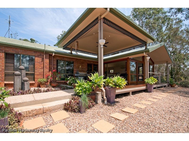 22 Mountain Vista Court, Mount Crosby QLD 4306