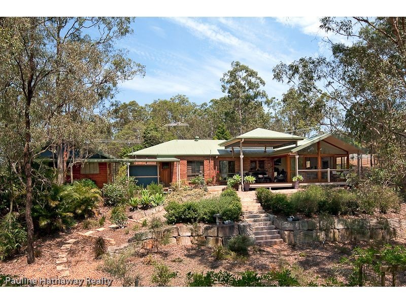 22 Mountain Vista Court, Mount Crosby QLD 4306